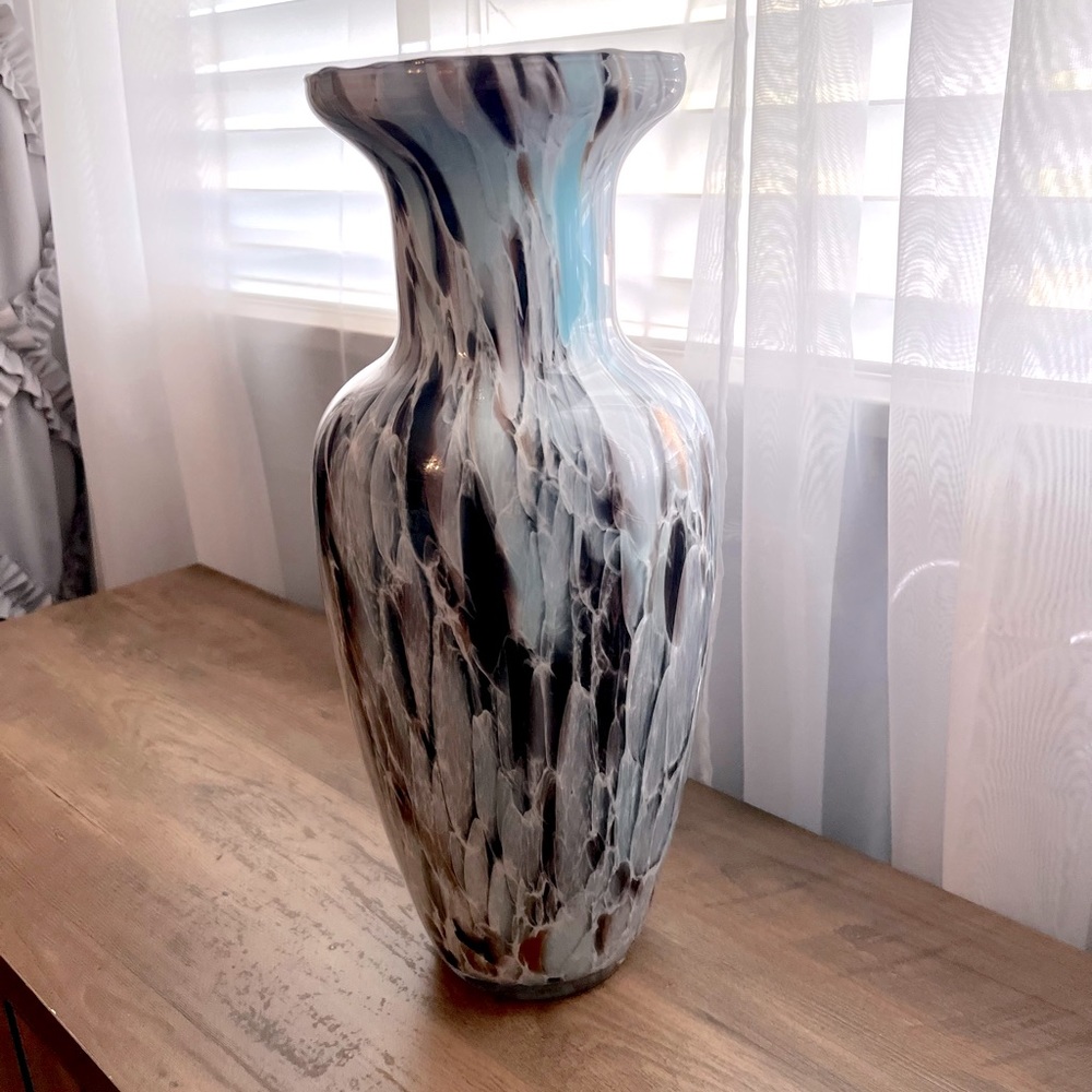 Italian hand blown glass vase, high quality🏺Make an Offer